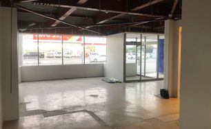 甲府市朝気　貸店舗（一部）