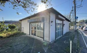 甲府市貢川2丁目　貸店舗（一括）